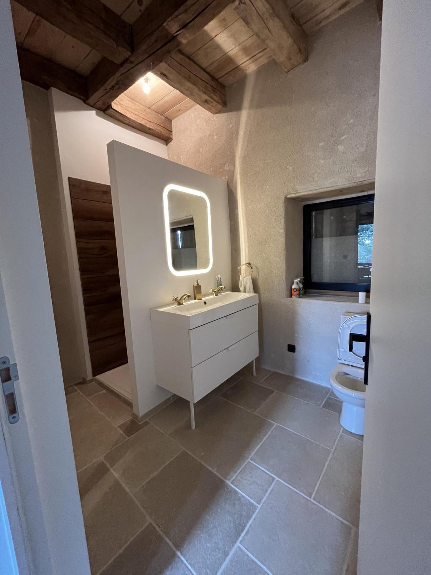 Dans Vieille Ferme Bugiste Appartement Ceyzerieu